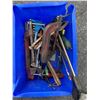 Image 1 : Clamps and tools
