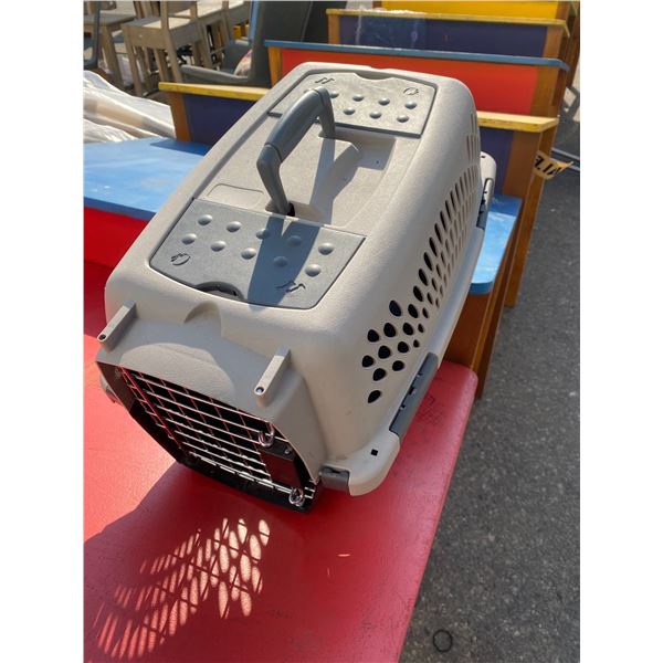 Small pet carrier