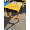 Image 2 : Desk