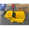 Image 1 : Mop bucket