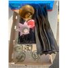 Image 1 : Decor and brass items
