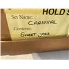 Image 2 : 6 plastic lidded containers with scoops