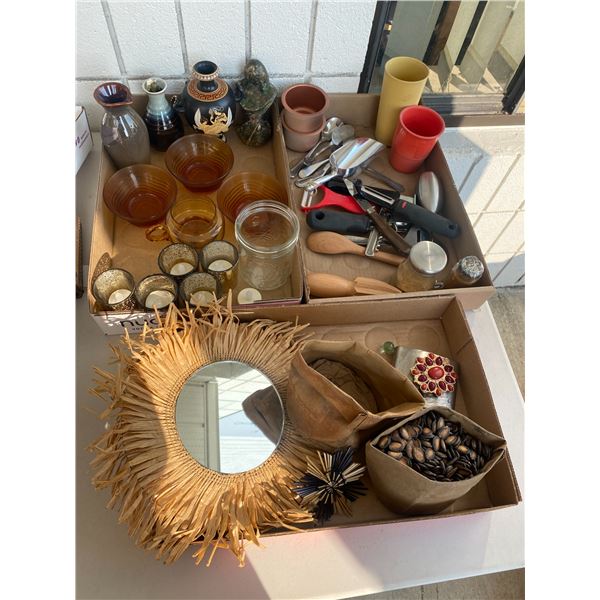 Decor and kitchen utensils