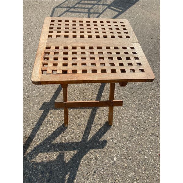 Sun country table folding