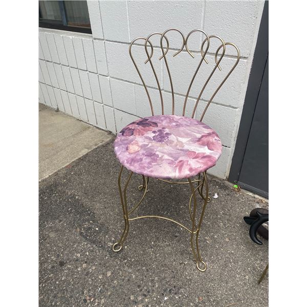 Vanity chair