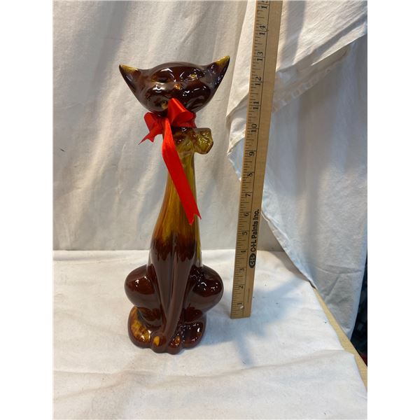 Pottery cat