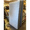 Image 1 : Kingsdown single mattress and box spring