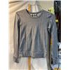 Image 1 : Lulu top size not shown