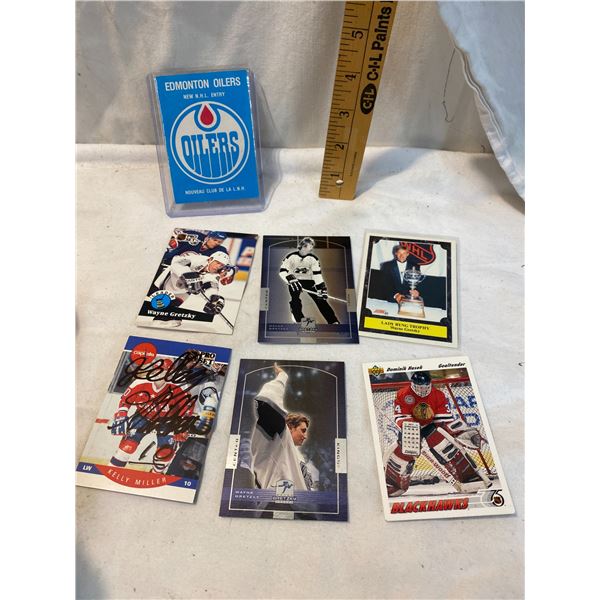 Wayne Gretzky and other hockey cards