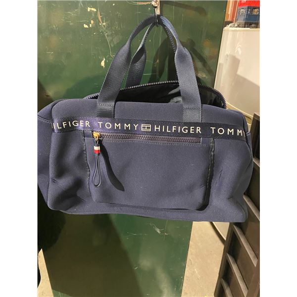 Tommy Hilfiger handbag zipper needs repair