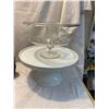 Image 1 : 3 cake stands one chipped