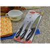 Image 2 : Household Turkey Dinner Bundle Lot of 5 Pcs Knife Set Roaster Dish Bedset and Serving Mitt