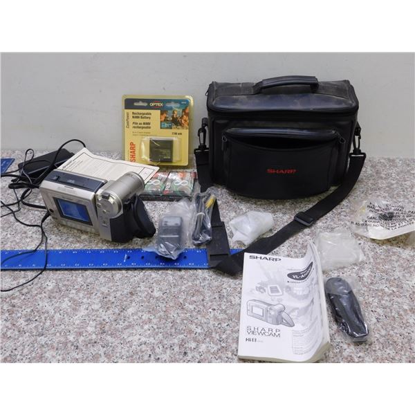 Vintage Sharp Viewcam VL-AH30 Camcorder + Tapes Bag and Battery