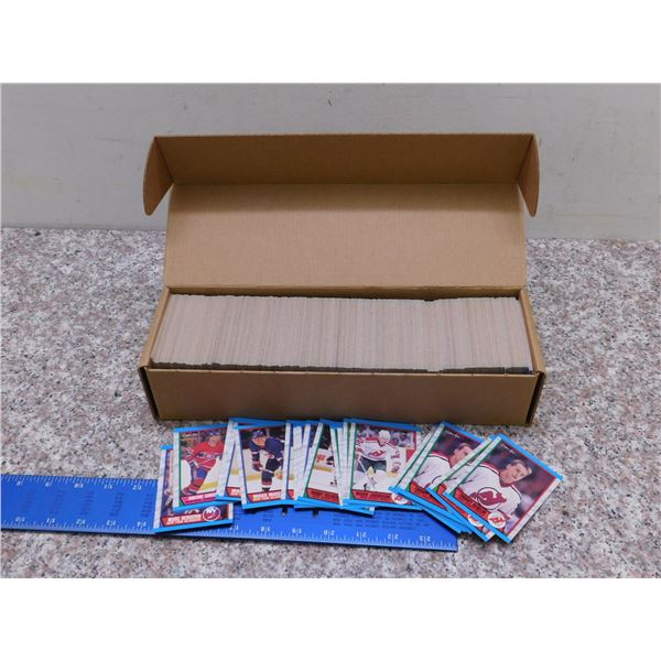 Lot of Vintage Hockey Cards 1989-90 OPC Opeechee approx 800