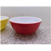 Image 2 : Lot of 2 404 4 Quart Pyrex Mixing Bowls Red & Yellow