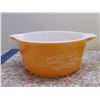 Image 2 : Lot of 2 Pyrex Serving Bowls 474 B Wheat 1.5L and Yellow Green 024 Made in Canada