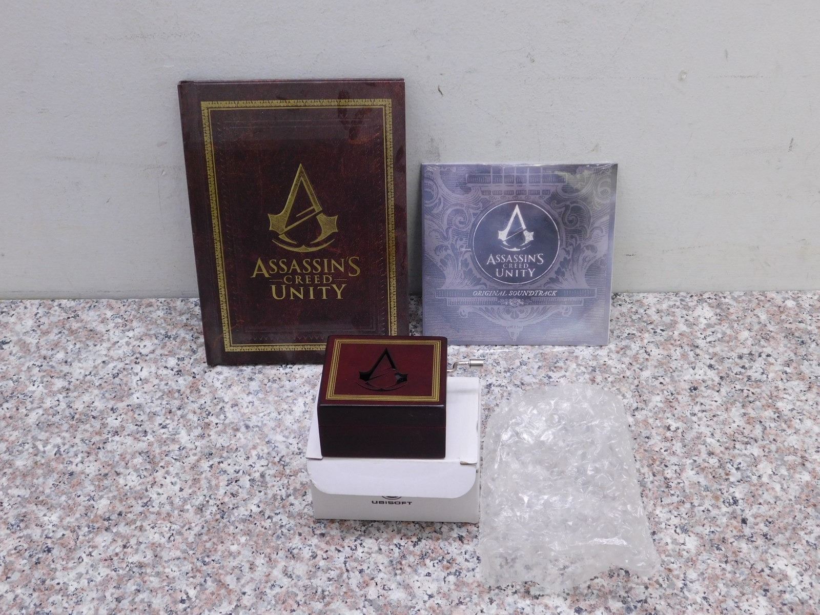 Assassins Creed Unity Soundtrack CD SEALED Art Book and Music Box