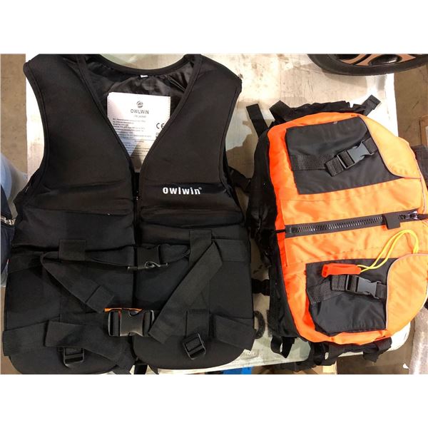 Group of 2 life jackets