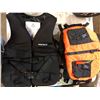 Image 1 : Group of 2 life jackets