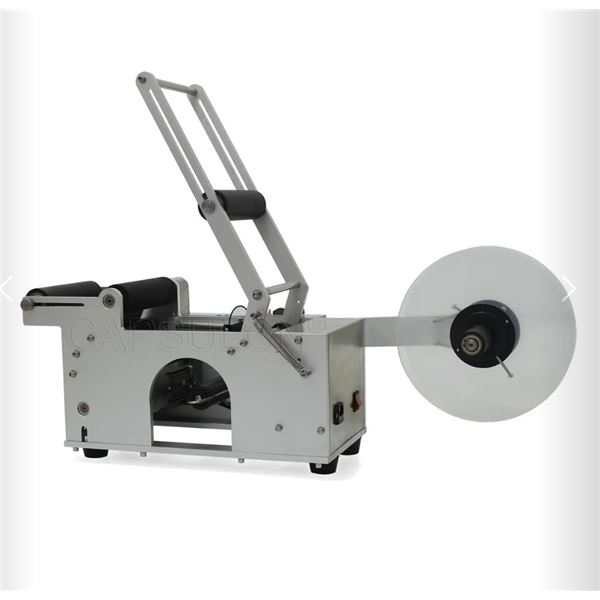 Semi-automatic round bottle labeling machine - model MT-50