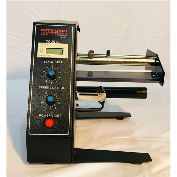 Automatic label stripping machine