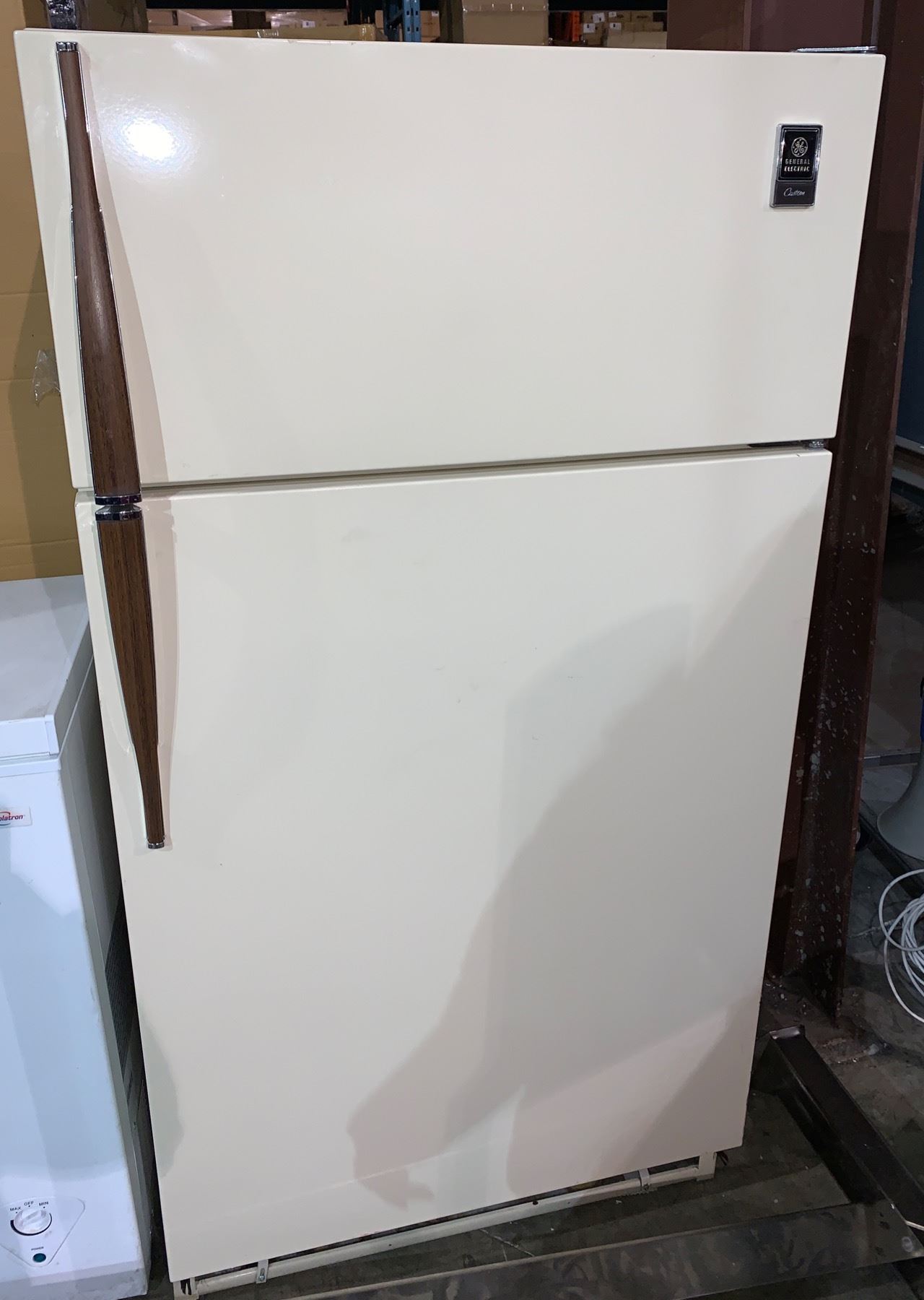 General electric refrigerator & freezer