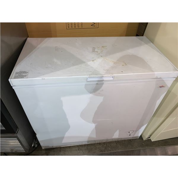 Koolatron - kool chest freezer- model KDCF195