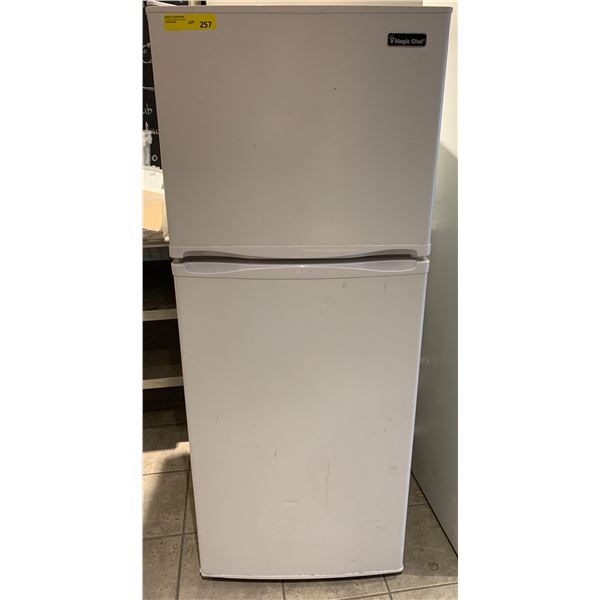 Magic Chef - Refrigerator Freezer - model: MCR1010WEF