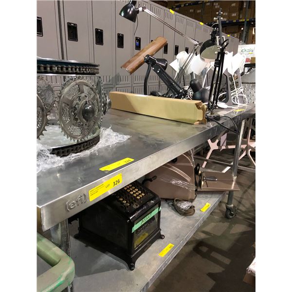 EFI - Stainless steel table w/ casters - model WD3072 (approx 72" x 32" x 40")