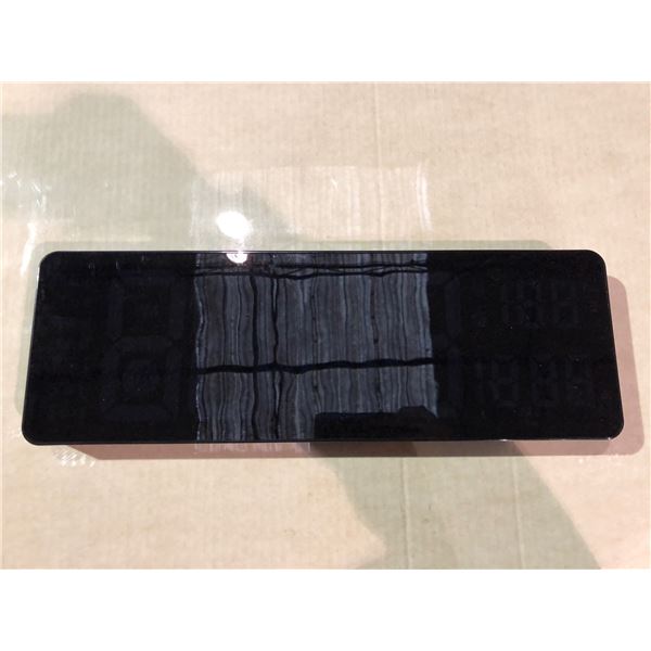 Digital display clock