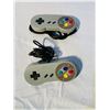 Image 5 : Nintendo gaming console w/ 2 controllers