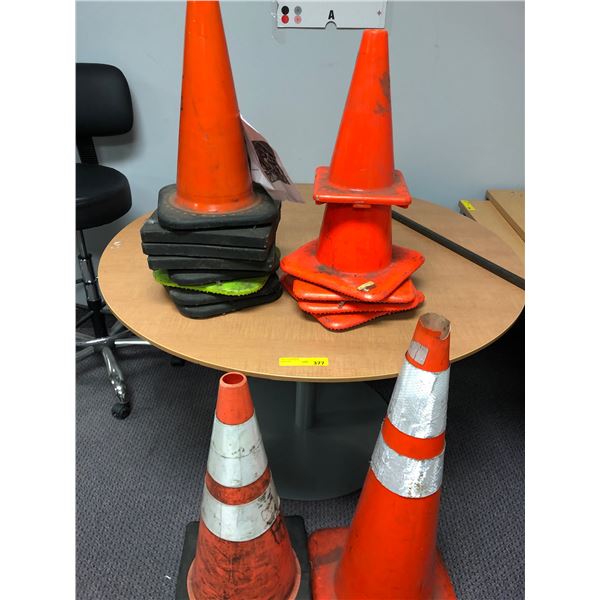 Group of 16 traffic cones - assorted sizes