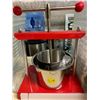 Image 1 : fruit press machine