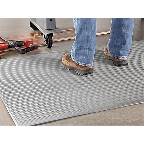 Pallet of Uline - 3 x 4 Black anti-fatigue mat (3/8" thick) - model H-1715BL