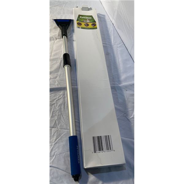 Pallet of Pet hairs remover/ice scraper  (approx. 300 pieces)