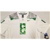 Image 2 : MARCUS MARIOTTA SIGNED OREGON DUCKS NIKE JERSEY (MARIOTTA HOLO)