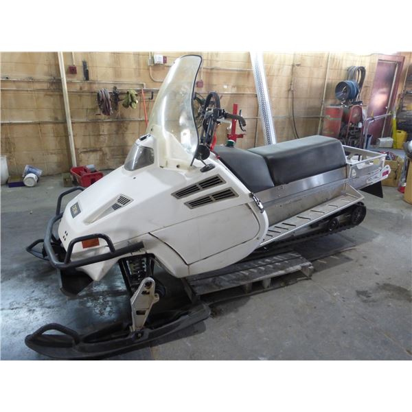 2015 Dew Snowmobile, 89 orig. hrs c/w Kubota Diesel, Reverse, #D900-0101 (Manufactured for the Army)