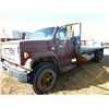 Image 2 : 1981 Chev V-8 70 single axle truck, 20' deck, 366 engine, 40, 090 km, VIN 1GBG7D1BXBV136681 (not run