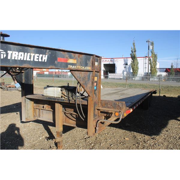 2011 TrailTech, G/N hyd. tilt deck trailer, 20' deck, 8' beavertail, flip down ramps, #2CU328J95-2, 