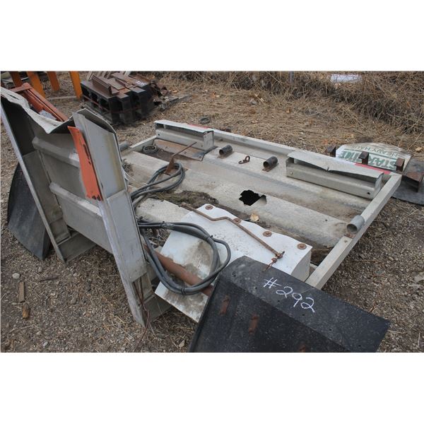 Alum headache rack (damaged)