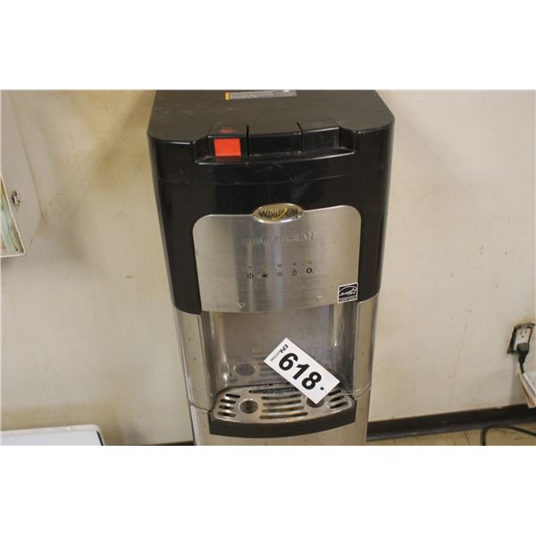 Self clean water cooler dispenser