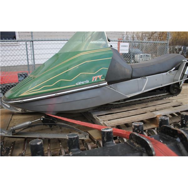 PTX Skiroule Skidoo (hasn't run for years) From Estate PH Janet (780) 991 7720
