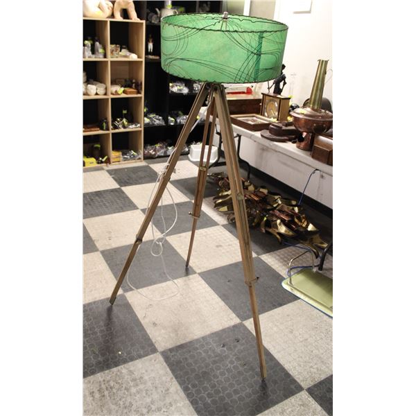 TRIPOD LAMP WITH GREEN MID CENTURY SHADE