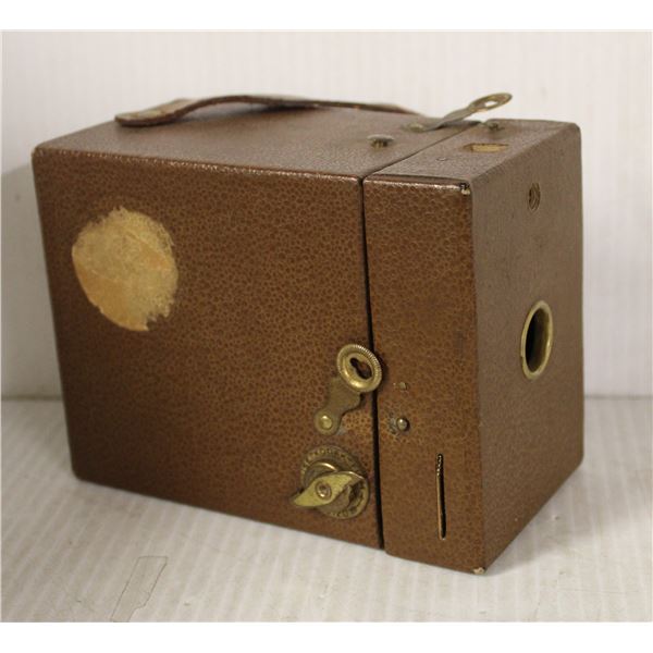 CAMERA, KODAK BOX CAMERA BROWN