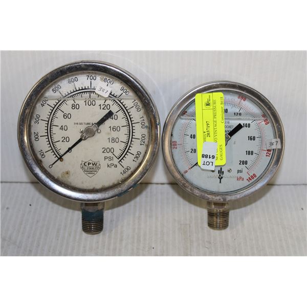 SET OF TWO VINTAGE PRESSURE GAUGES