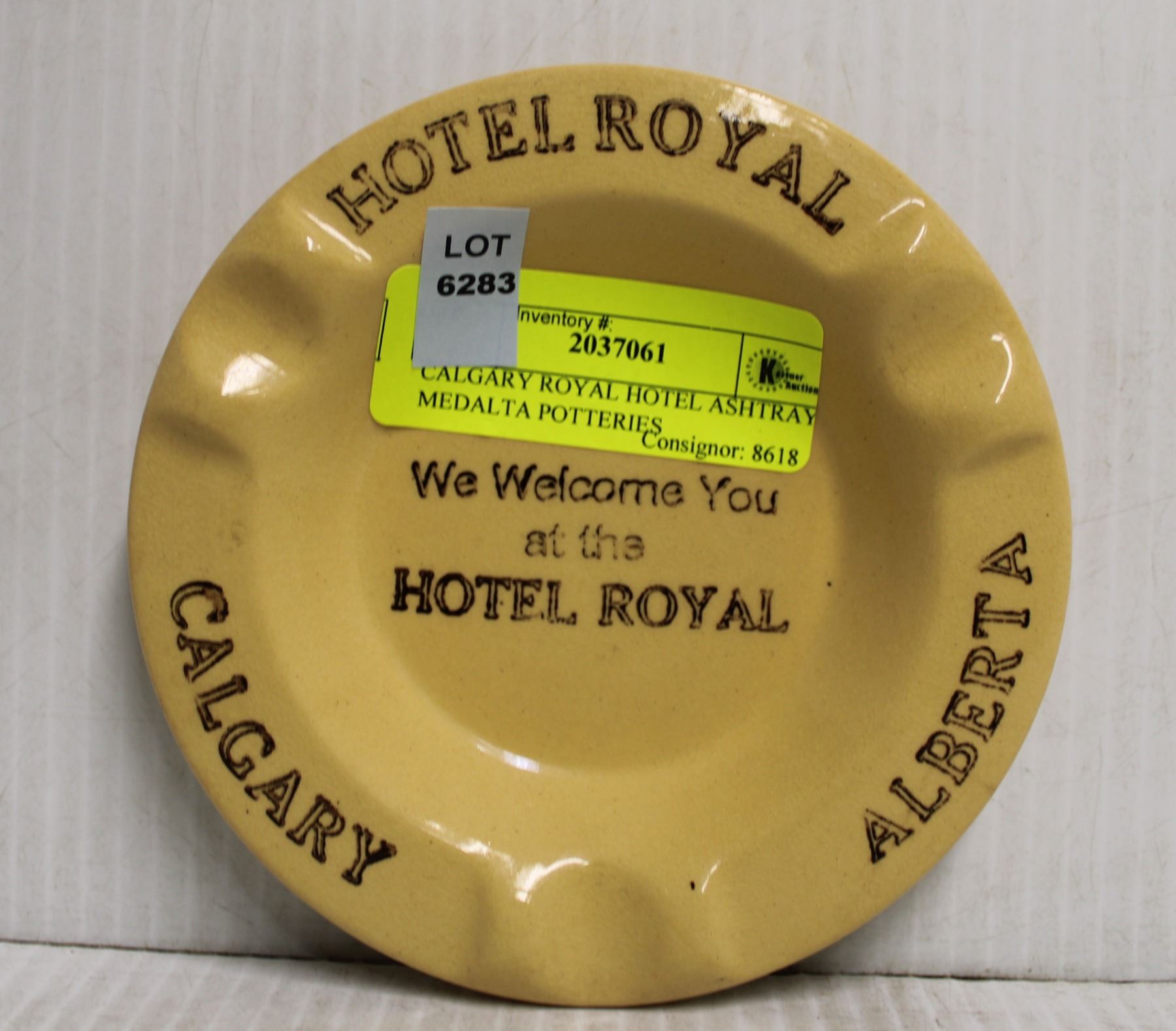 CALGARY ROYAL HOTEL ASHTRAY MEDALTA POTTERIES