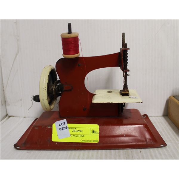 TOY SEWING MACHINE