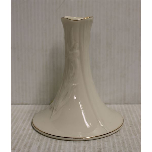 BELEECK CANDLE HOLDER IRELAND