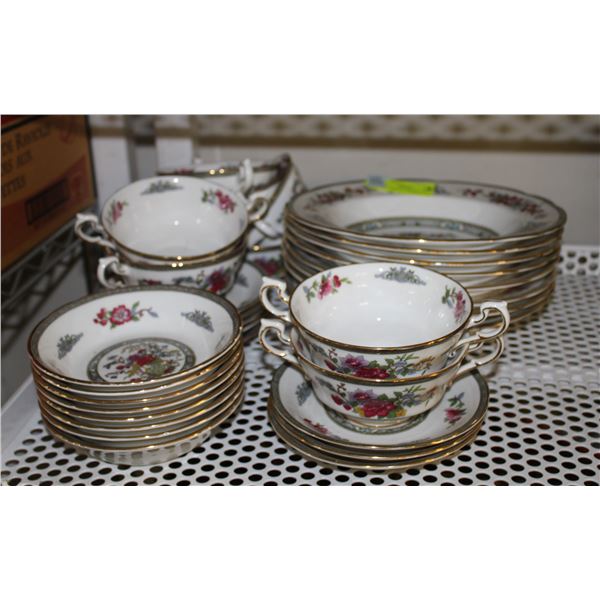SET OF PARAGON DISHES , SOUP SET