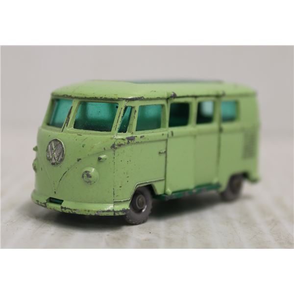LESNEY MATCHBOX VOLKSWAGEN CARAVETTE